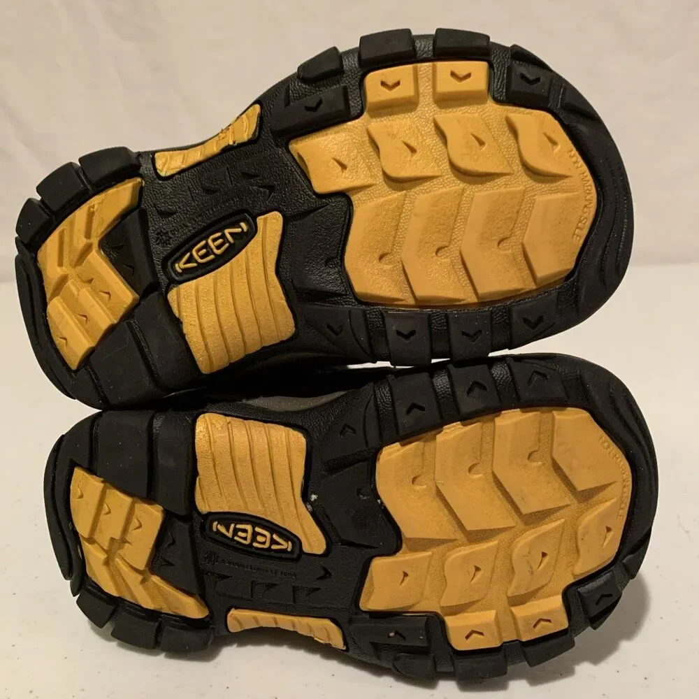 Keen Toddler Waterproof Snow Boot 10Y Black Outdoor Farm